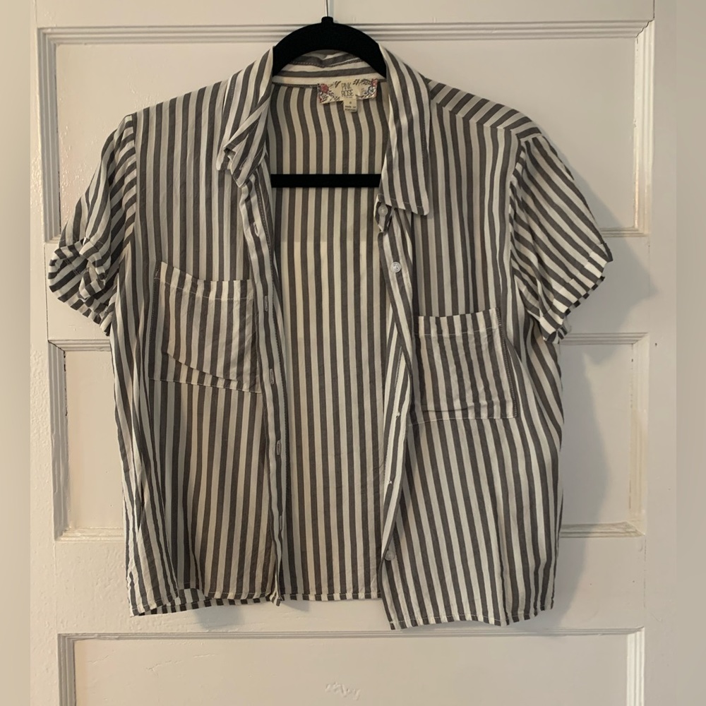 Button down short sleeved shirt